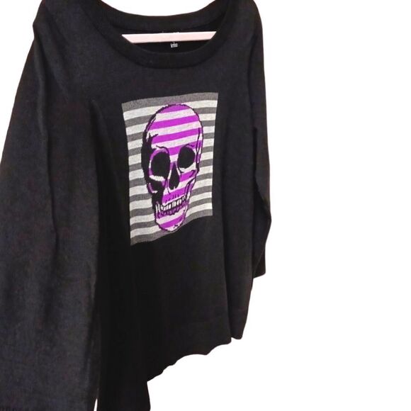 TORRID Plus Size  Striped SKULL PULLOVER SWEATER 1X - Picture 5 of 12